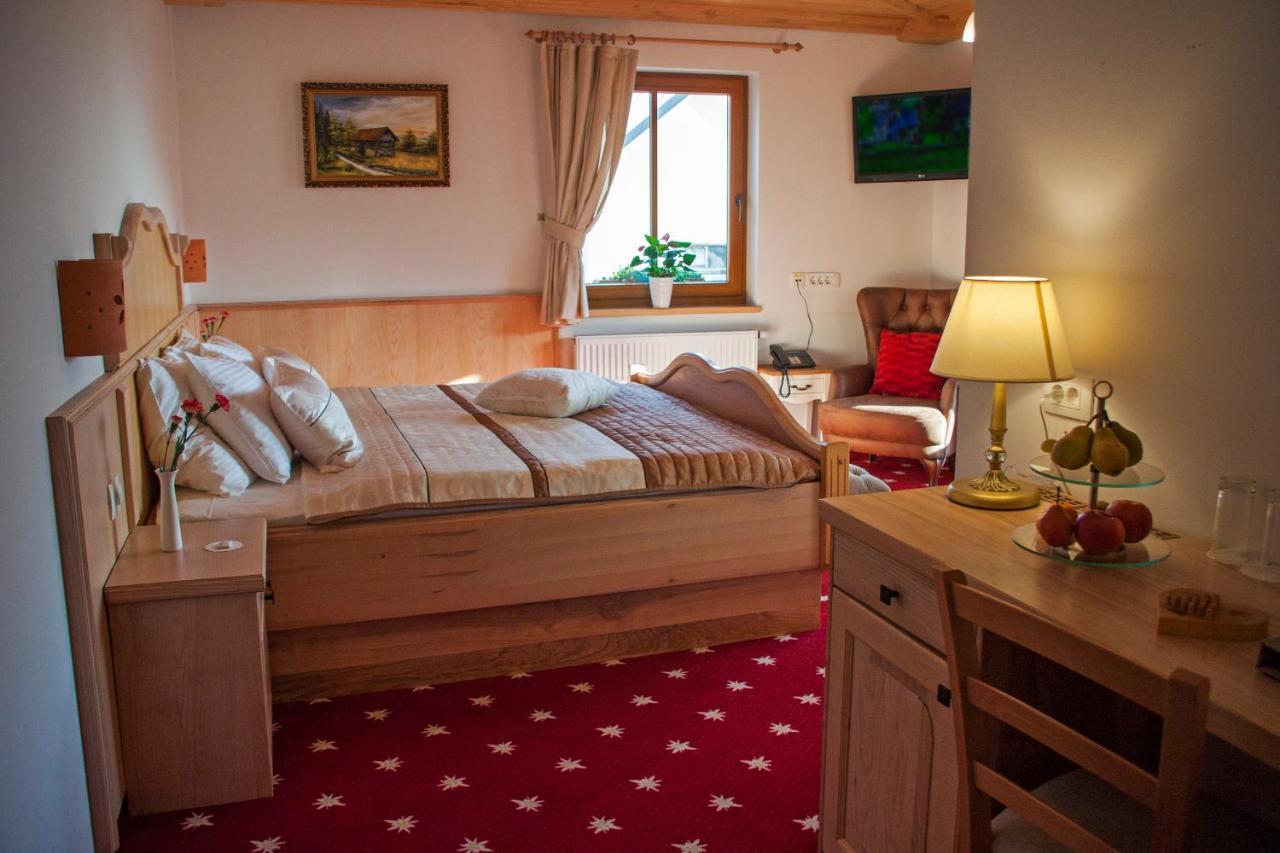 Hotel Planinka Ljubno Exteriör bild